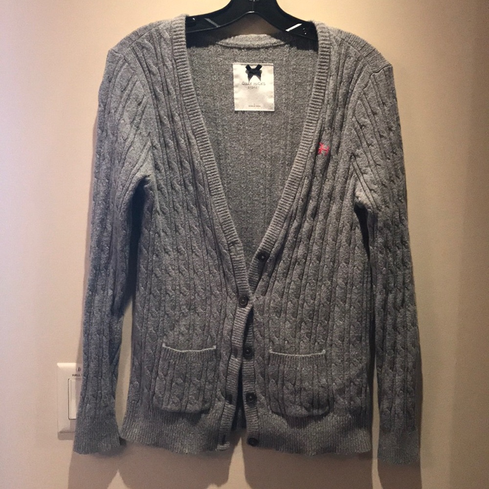 Gilly Hicks cable knit sweatwr button down